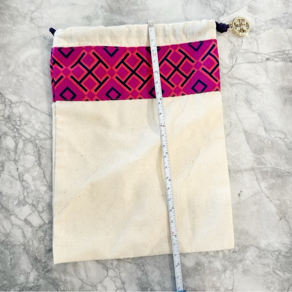 Tory Burch Dustbag - Picture 5 of 5